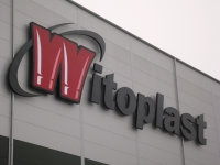 Logo WITOPLAST na hali w Kołbieli